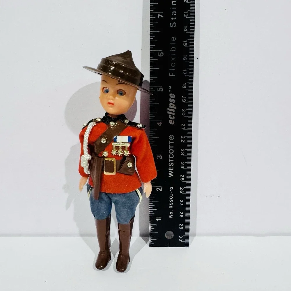 Vintage Canadian‎ Mountie Celluloid Sleepy Eye Boy Doll 6